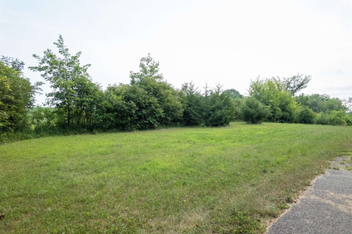 916 Town Line, LEAF RIVER, Illinois 61047, 4 Bedrooms Bedrooms, ,3 BathroomsBathrooms,House,For Sale,Town Line,202604828
