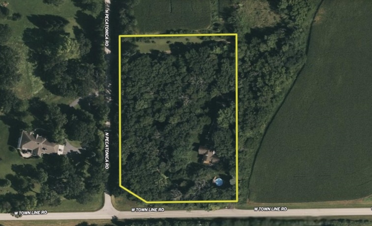 916 Town Line, LEAF RIVER, Illinois 61047, 4 Bedrooms Bedrooms, ,3 BathroomsBathrooms,House,For Sale,Town Line,202604828