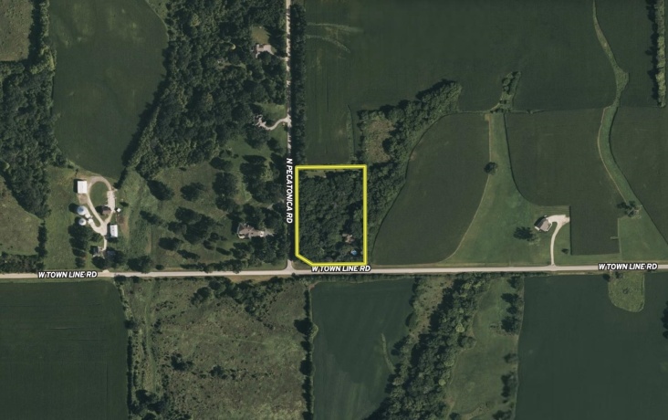 916 Town Line, LEAF RIVER, Illinois 61047, 4 Bedrooms Bedrooms, ,3 BathroomsBathrooms,House,For Sale,Town Line,202604828