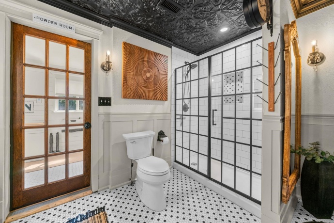 708 Seminary, ROCKFORD, Illinois 61104, 6 Bedrooms Bedrooms, ,3 BathroomsBathrooms,House,For Sale,Seminary,202604829