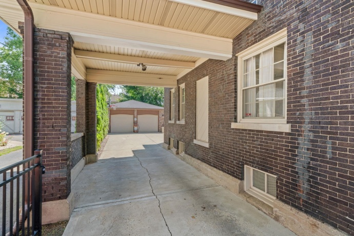 708 Seminary, ROCKFORD, Illinois 61104, 6 Bedrooms Bedrooms, ,3 BathroomsBathrooms,House,For Sale,Seminary,202604829