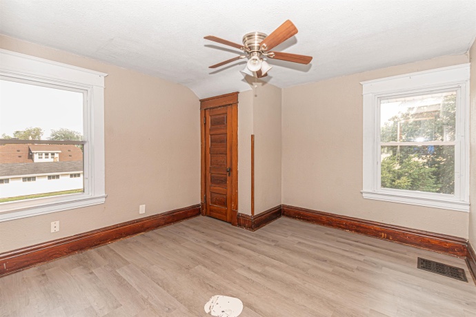 1207 Montague, ROCKFORD, Illinois 61102, 3 Bedrooms Bedrooms, ,1 BathroomBathrooms,House,For Sale,Montague,202604832