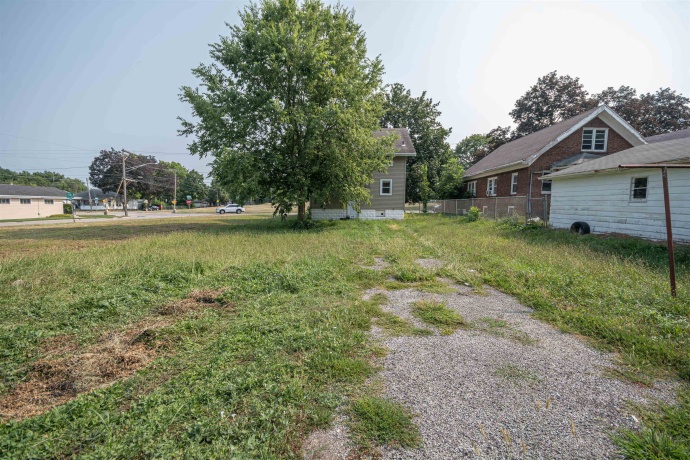 1207 Montague, ROCKFORD, Illinois 61102, 3 Bedrooms Bedrooms, ,1 BathroomBathrooms,House,For Sale,Montague,202604832