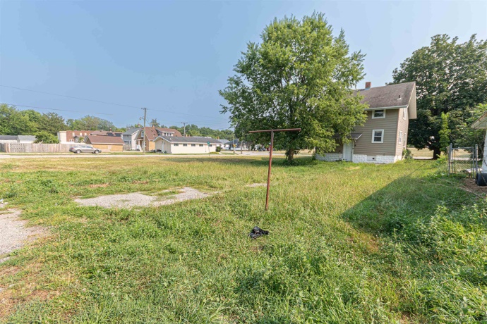 1207 Montague, ROCKFORD, Illinois 61102, 3 Bedrooms Bedrooms, ,1 BathroomBathrooms,House,For Sale,Montague,202604832