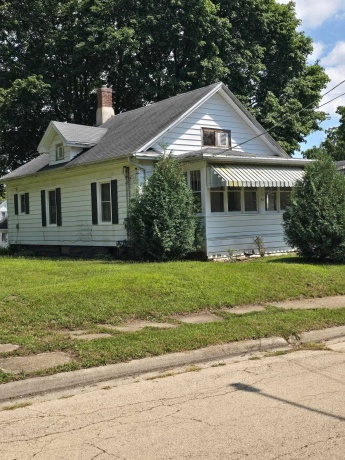 317 Hinkley, ROCKFORD, Illinois 61101, 2 Bedrooms Bedrooms, ,1 BathroomBathrooms,House,For Sale,Hinkley,202604830