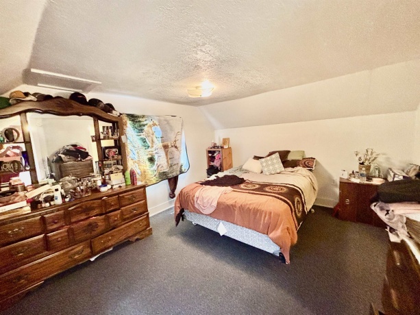 524 Harrison, BELVIDERE, Illinois 61008, ,3 - 4 Units,For Sale,Harrison,202604833