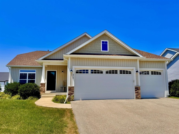 676 Savanna, HAMPSHIRE, Illinois 60140, 3 Bedrooms Bedrooms, ,2 BathroomsBathrooms,House,For Sale,Savanna,202604834