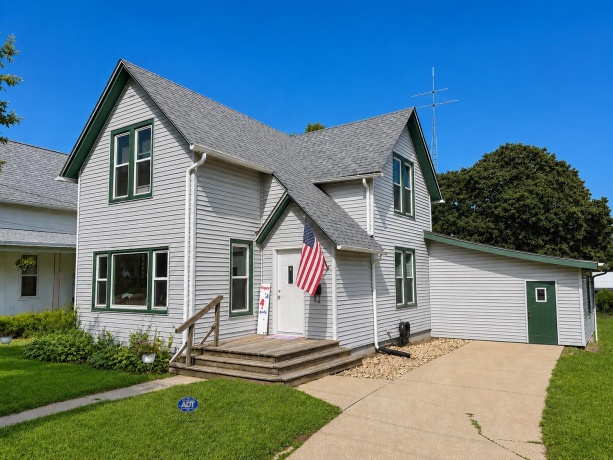 507 Broad, LANARK, Illinois 61046, 3 Bedrooms Bedrooms, ,2 BathroomsBathrooms,House,For Sale,Broad,202604835