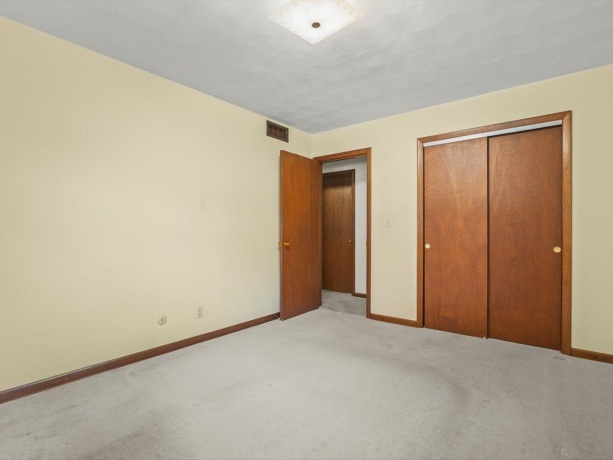 4367 Shorewood, ROCKFORD, Illinois 61101, 3 Bedrooms Bedrooms, ,2 BathroomsBathrooms,House,For Sale,Shorewood,202604463
