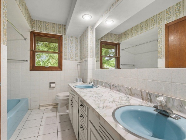 4367 Shorewood, ROCKFORD, Illinois 61101, 3 Bedrooms Bedrooms, ,2 BathroomsBathrooms,House,For Sale,Shorewood,202604463