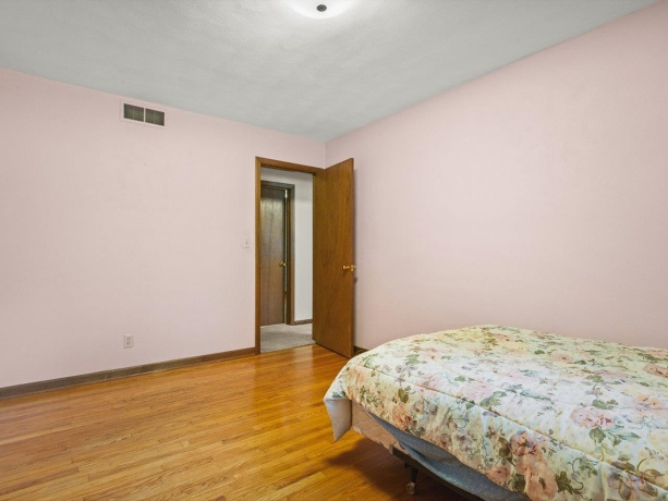 4367 Shorewood, ROCKFORD, Illinois 61101, 3 Bedrooms Bedrooms, ,2 BathroomsBathrooms,House,For Sale,Shorewood,202604463