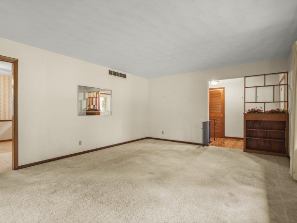 4367 Shorewood, ROCKFORD, Illinois 61101, 3 Bedrooms Bedrooms, ,2 BathroomsBathrooms,House,For Sale,Shorewood,202604463