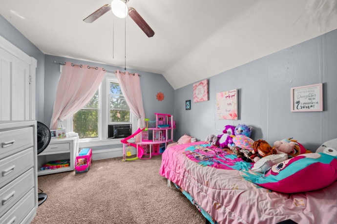 300 4TH, OREGON, Illinois 61061, 3 Bedrooms Bedrooms, ,1 BathroomBathrooms,House,For Sale,4TH,202604838
