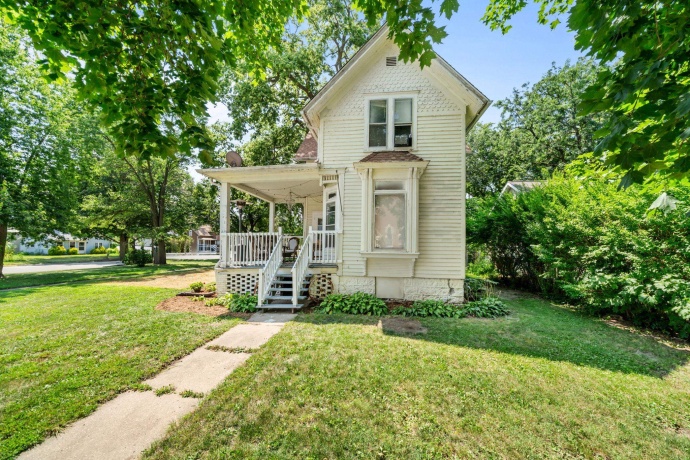 300 4TH, OREGON, Illinois 61061, 3 Bedrooms Bedrooms, ,1 BathroomBathrooms,House,For Sale,4TH,202604838