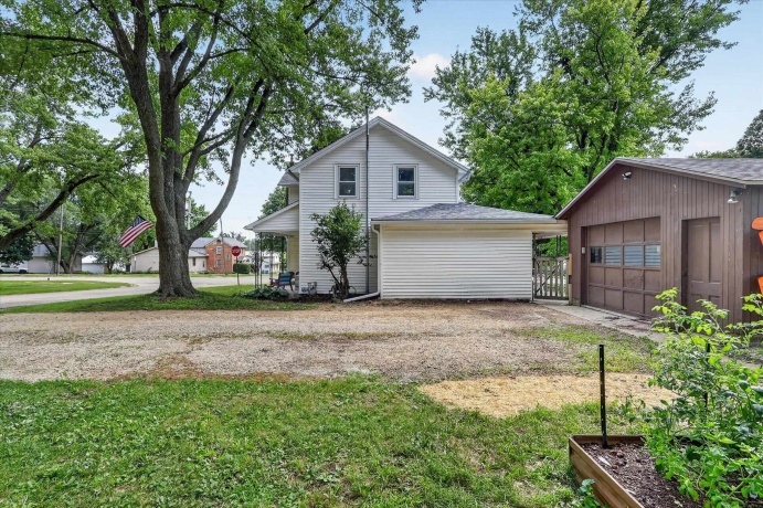110 Harrison, Cedarville, Illinois 61013, 3 Bedrooms Bedrooms, ,1 BathroomBathrooms,House,For Sale,Harrison,202604839