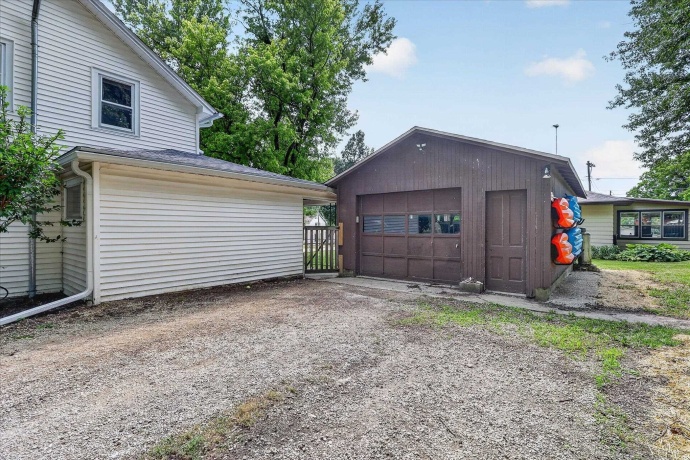 110 Harrison, Cedarville, Illinois 61013, 3 Bedrooms Bedrooms, ,1 BathroomBathrooms,House,For Sale,Harrison,202604839