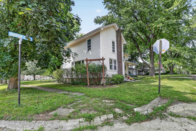 110 Harrison, Cedarville, Illinois 61013, 3 Bedrooms Bedrooms, ,1 BathroomBathrooms,House,For Sale,Harrison,202604839