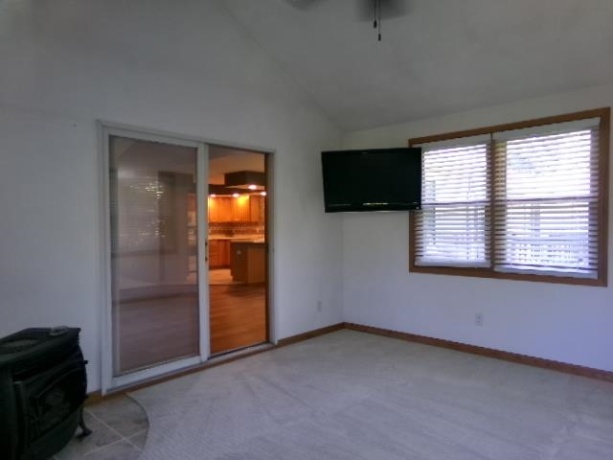 2080 Cherokee Ct., FREEPORT, Illinois 61032, 2 Bedrooms Bedrooms, ,3 BathroomsBathrooms,Condominium,For Sale,Cherokee Ct.,202604837