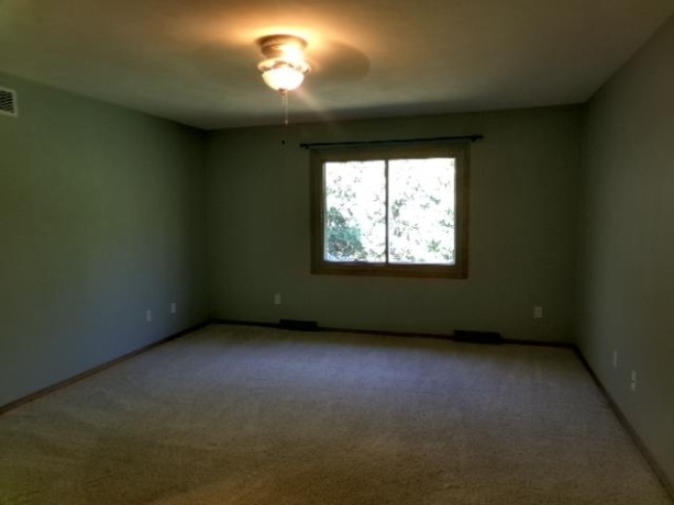 2080 Cherokee Ct., FREEPORT, Illinois 61032, 2 Bedrooms Bedrooms, ,3 BathroomsBathrooms,Condominium,For Sale,Cherokee Ct.,202604837