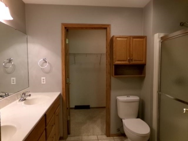 2080 Cherokee Ct., FREEPORT, Illinois 61032, 2 Bedrooms Bedrooms, ,3 BathroomsBathrooms,Condominium,For Sale,Cherokee Ct.,202604837