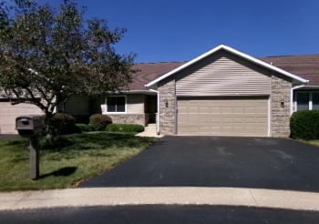 2080 Cherokee Ct., FREEPORT, Illinois 61032, 2 Bedrooms Bedrooms, ,3 BathroomsBathrooms,Condominium,For Sale,Cherokee Ct.,202604837