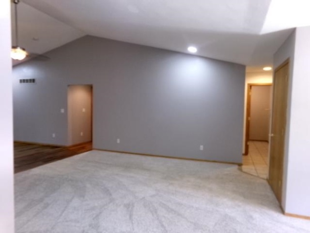 2080 Cherokee Ct., FREEPORT, Illinois 61032, 2 Bedrooms Bedrooms, ,3 BathroomsBathrooms,Condominium,For Sale,Cherokee Ct.,202604837