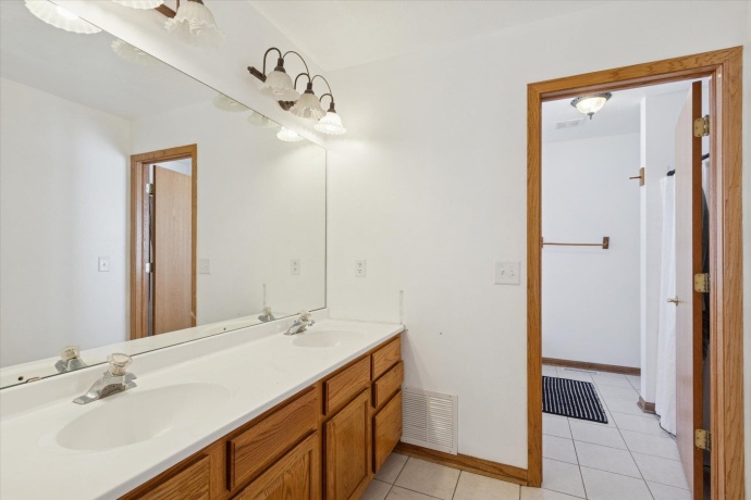 1311 Conlin, BELVIDERE, Illinois 61008, 3 Bedrooms Bedrooms, ,2 BathroomsBathrooms,House,For Sale,Conlin,202506880