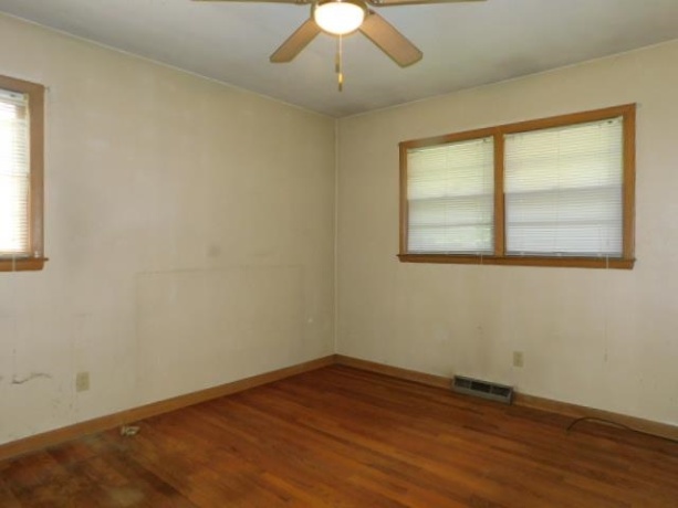 507 Fairview, ROCKFORD, Illinois 61107, 3 Bedrooms Bedrooms, ,1 BathroomBathrooms,House,For Sale,Fairview,202603963