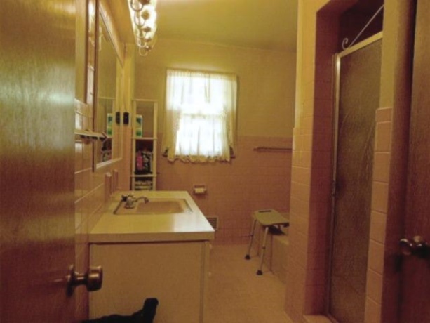 507 Fairview, ROCKFORD, Illinois 61107, 3 Bedrooms Bedrooms, ,1 BathroomBathrooms,House,For Sale,Fairview,202603963