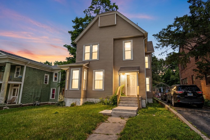 712 Court, ROCKFORD, Illinois 61103, ,3 - 4 Units,For Sale,Court,202604840