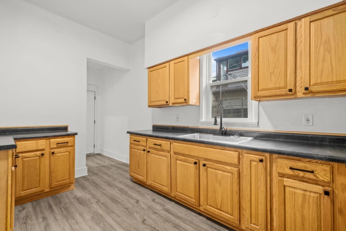 712 Court, ROCKFORD, Illinois 61103, ,3 - 4 Units,For Sale,Court,202604840