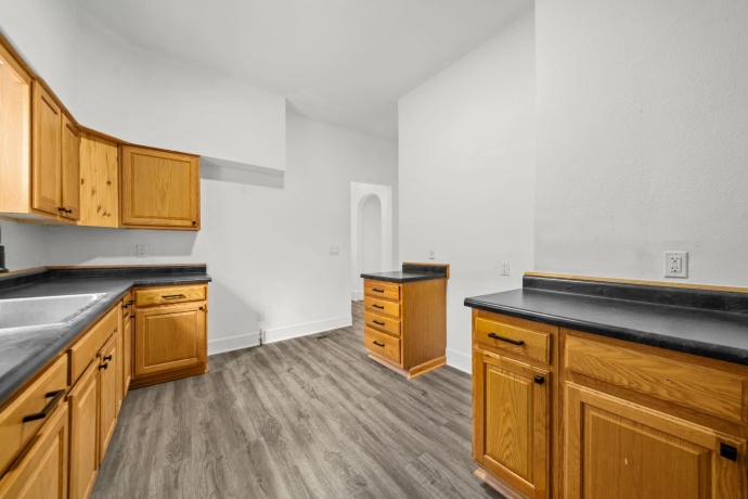 712 Court, ROCKFORD, Illinois 61103, ,3 - 4 Units,For Sale,Court,202604840