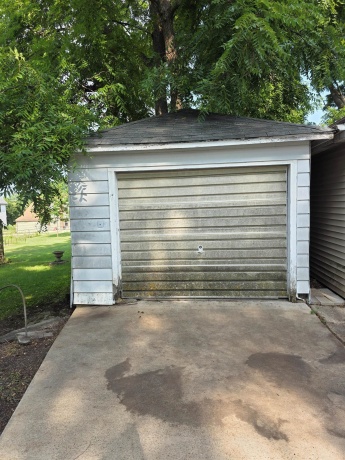 1325 high, FREEPORT, Illinois 61032, 3 Bedrooms Bedrooms, ,1 BathroomBathrooms,House,For Sale,high,202604849