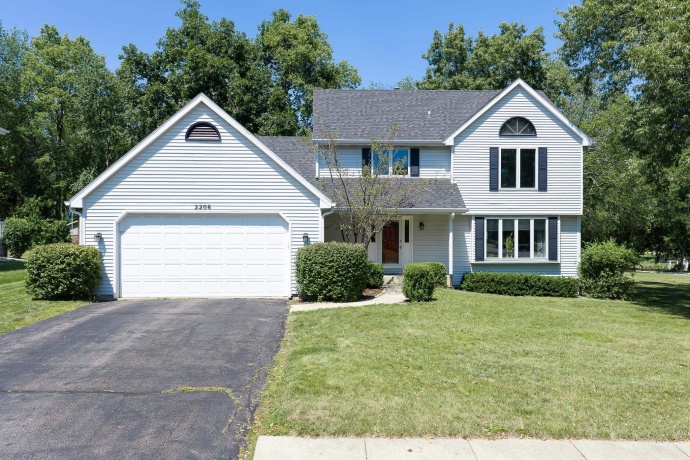 2206 Farmdale, FREEPORT, Illinois 61032, 4 Bedrooms Bedrooms, ,2 BathroomsBathrooms,House,For Sale,Farmdale,202604850