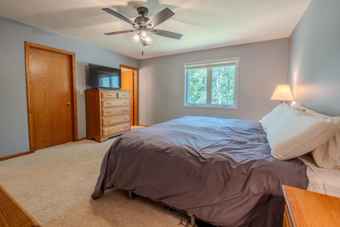 2206 Farmdale, FREEPORT, Illinois 61032, 4 Bedrooms Bedrooms, ,2 BathroomsBathrooms,House,For Sale,Farmdale,202604850