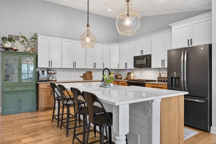 7509 Cherry Hill, CHERRY VALLEY, Illinois 61016, 4 Bedrooms Bedrooms, ,3 BathroomsBathrooms,House,For Sale,Cherry Hill,202604851
