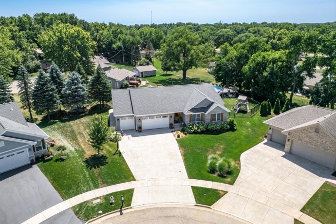 7509 Cherry Hill, CHERRY VALLEY, Illinois 61016, 4 Bedrooms Bedrooms, ,3 BathroomsBathrooms,House,For Sale,Cherry Hill,202604851
