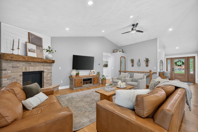 7509 Cherry Hill, CHERRY VALLEY, Illinois 61016, 4 Bedrooms Bedrooms, ,3 BathroomsBathrooms,House,For Sale,Cherry Hill,202604851