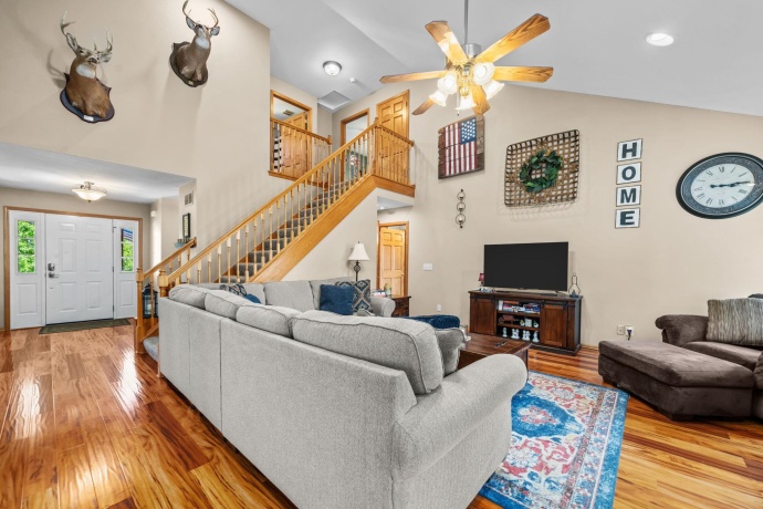 152 Century Hill, OREGON, Illinois 61061, 5 Bedrooms Bedrooms, ,3 BathroomsBathrooms,House,For Sale,Century Hill,202604857