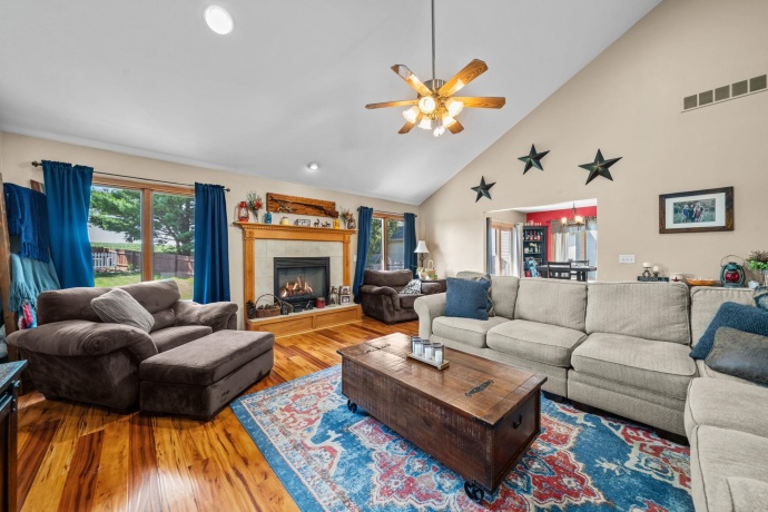 152 Century Hill, OREGON, Illinois 61061, 5 Bedrooms Bedrooms, ,3 BathroomsBathrooms,House,For Sale,Century Hill,202604857
