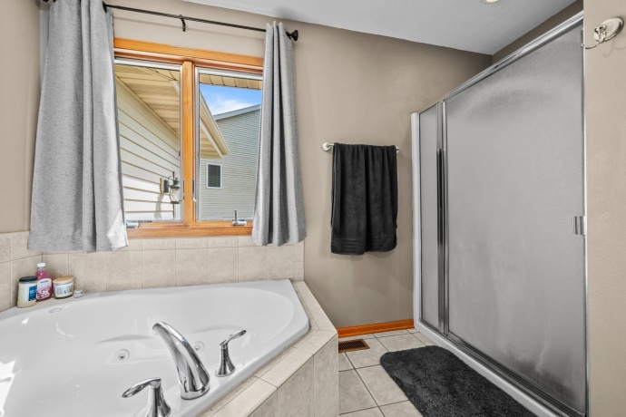 152 Century Hill, OREGON, Illinois 61061, 5 Bedrooms Bedrooms, ,3 BathroomsBathrooms,House,For Sale,Century Hill,202604857