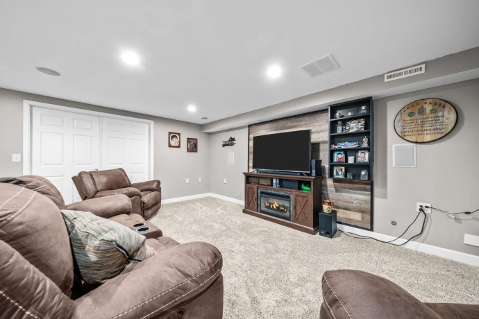 152 Century Hill, OREGON, Illinois 61061, 5 Bedrooms Bedrooms, ,3 BathroomsBathrooms,House,For Sale,Century Hill,202604857