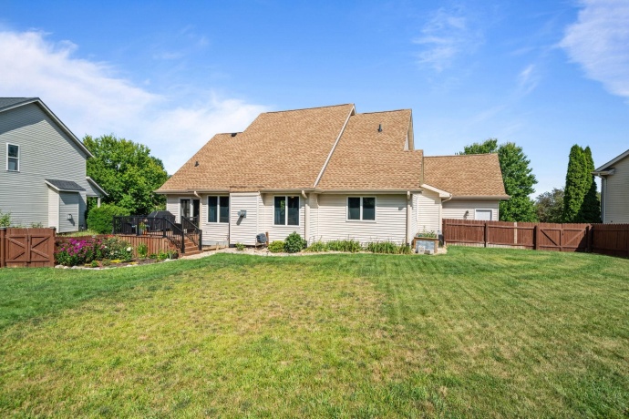 152 Century Hill, OREGON, Illinois 61061, 5 Bedrooms Bedrooms, ,3 BathroomsBathrooms,House,For Sale,Century Hill,202604857