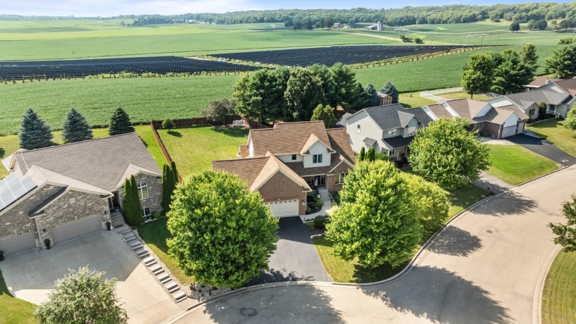152 Century Hill, OREGON, Illinois 61061, 5 Bedrooms Bedrooms, ,3 BathroomsBathrooms,House,For Sale,Century Hill,202604857