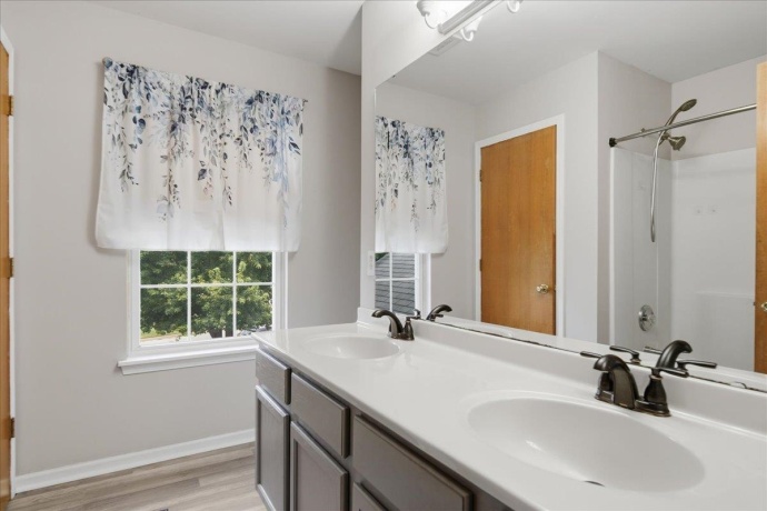 3464 Basswood, DEKALB, Illinois 60115, 4 Bedrooms Bedrooms, ,2 BathroomsBathrooms,House,For Sale,Basswood,202604859