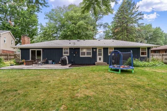 823 PINE VALLEY, ROCKFORD, Illinois 61107, 3 Bedrooms Bedrooms, ,2 BathroomsBathrooms,House,For Sale,PINE VALLEY,202604862