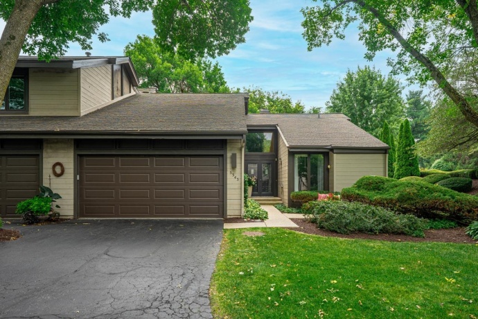 5343 WINDING CREEK, ROCKFORD, Illinois 61114, 3 Bedrooms Bedrooms, ,2 BathroomsBathrooms,Condominium,For Sale,WINDING CREEK,202604863