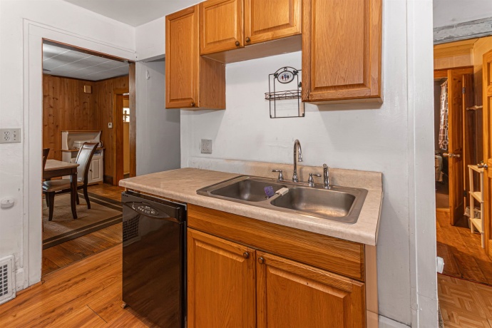 1915 9th, ROCKFORD, Illinois 61104, 3 Bedrooms Bedrooms, ,1 BathroomBathrooms,House,For Sale,9th,202604243