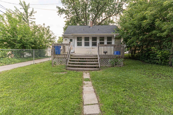 1915 9th, ROCKFORD, Illinois 61104, 3 Bedrooms Bedrooms, ,1 BathroomBathrooms,House,For Sale,9th,202604243