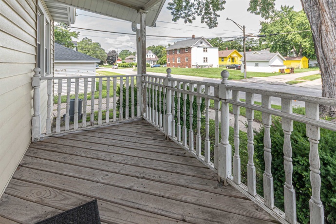 1915 9th, ROCKFORD, Illinois 61104, 3 Bedrooms Bedrooms, ,1 BathroomBathrooms,House,For Sale,9th,202604243